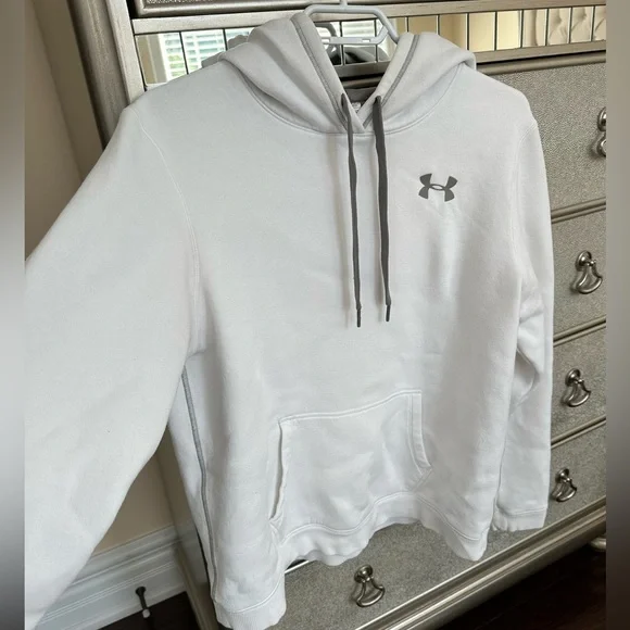 Under Armour Sweater - Picture 3 of 6